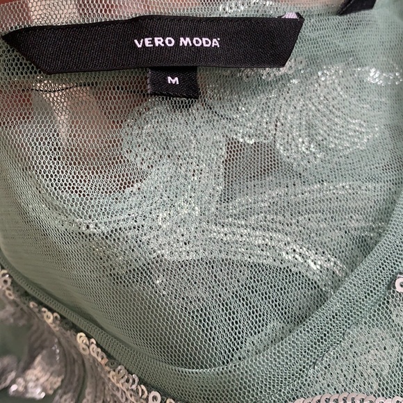 Vero Moda Sequined Dione SS Top - Picture 6 of 7